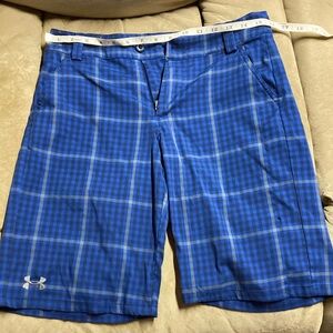 Brand: Under Armour Size:YLG please look at the picture for length and width.